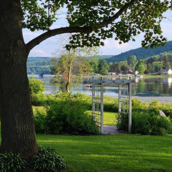 Spacious Lakefront - Remodeled, Views & All Amenities Included Skaneateles Dış mekan fotoğraf