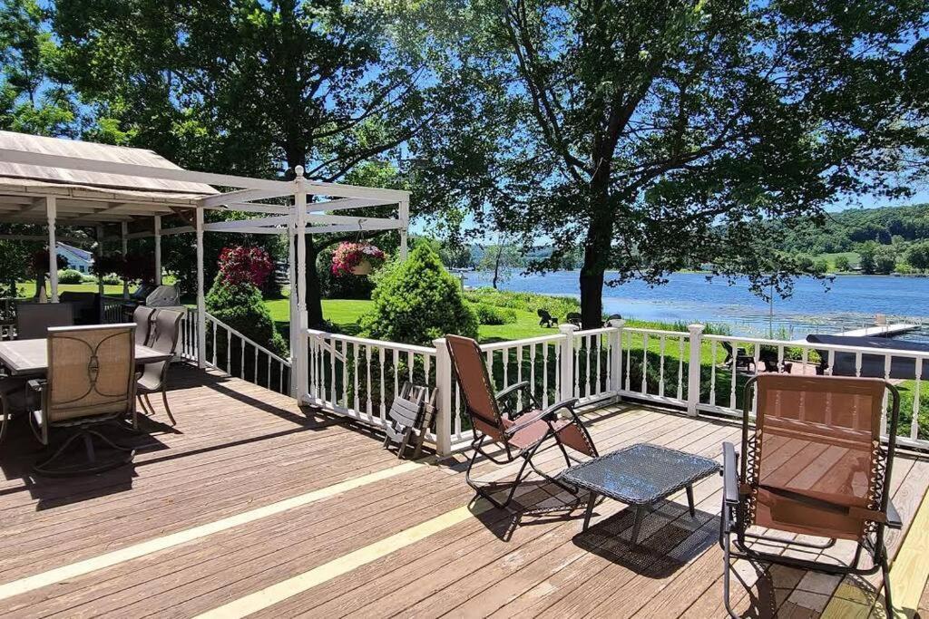 Spacious Lakefront - Remodeled, Views & All Amenities Included Skaneateles Dış mekan fotoğraf